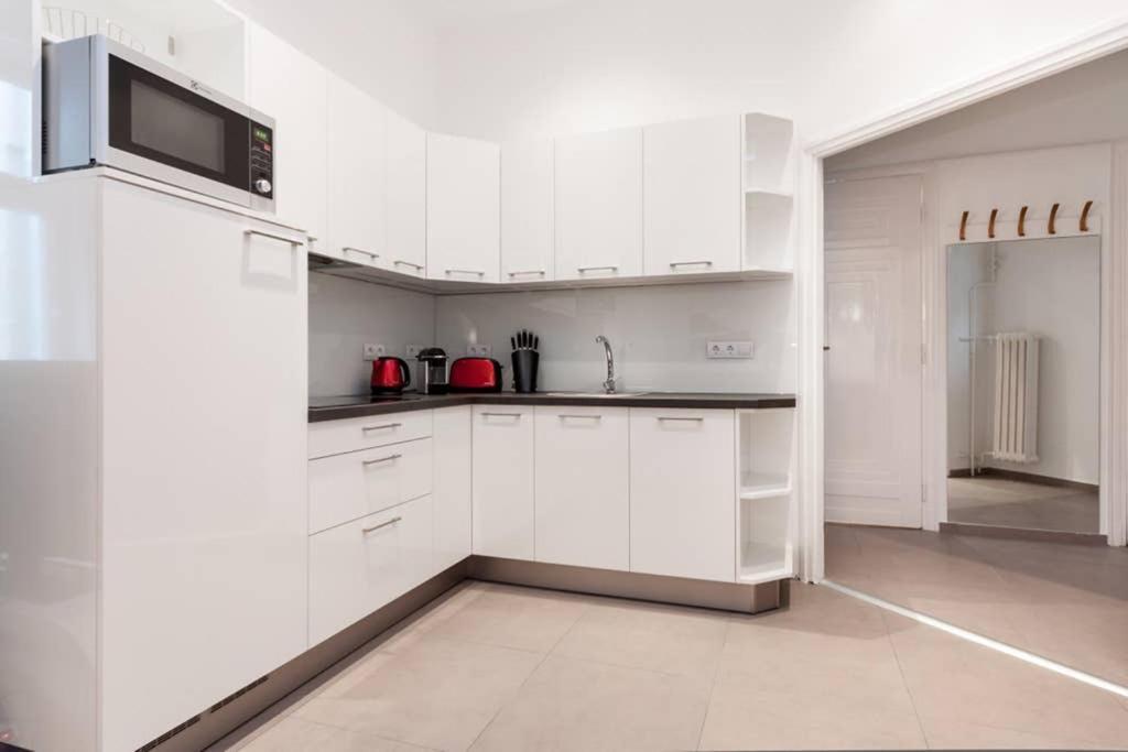 Contemporary City Apartment Vaci Utca بودابست المظهر الخارجي الصورة